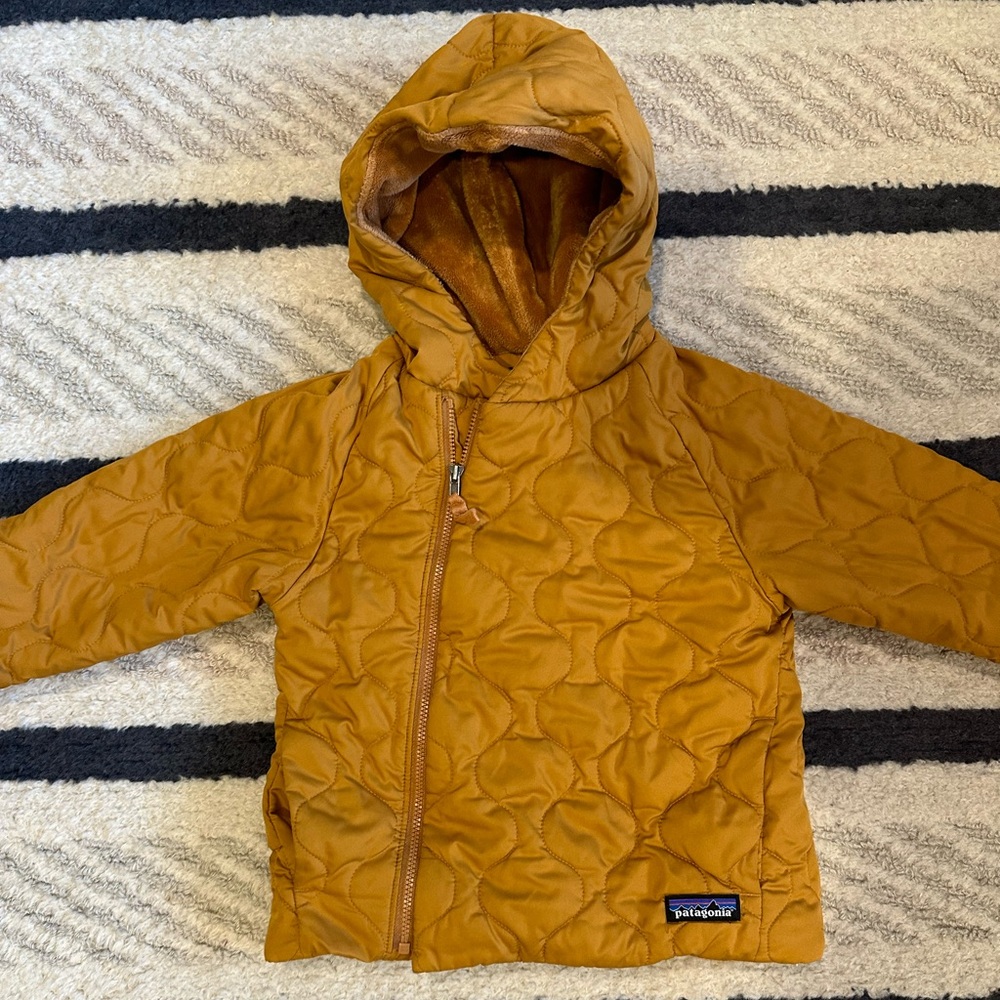 PATAGONIA 3T Quilted Puffer Jacket - Caramel Gold / Mustard in Color / unisex